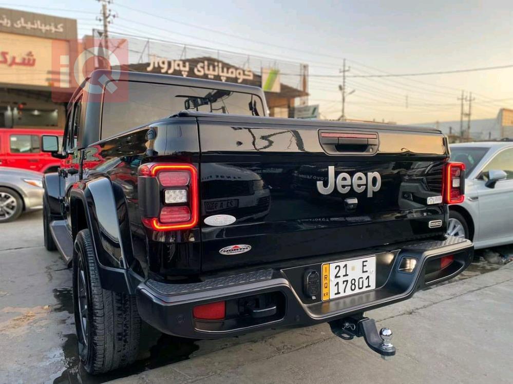 جيب جلاديتور